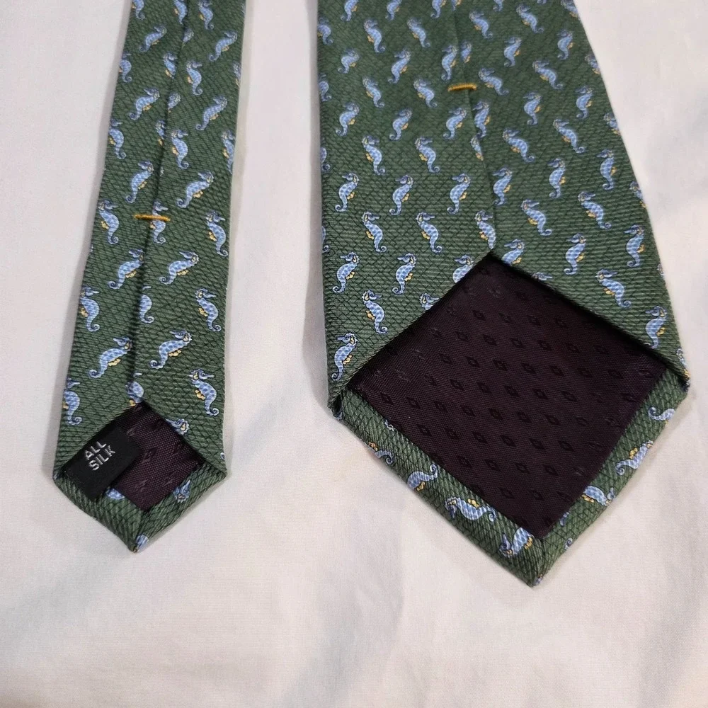 Filo A Mano Silk Tie Seahorse Pattern Green Hand Tailored by‎ Tom James Luxury